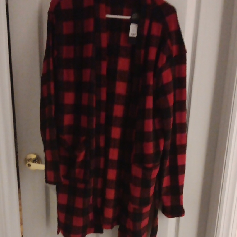 Red and Black Plaid Robe- NWT